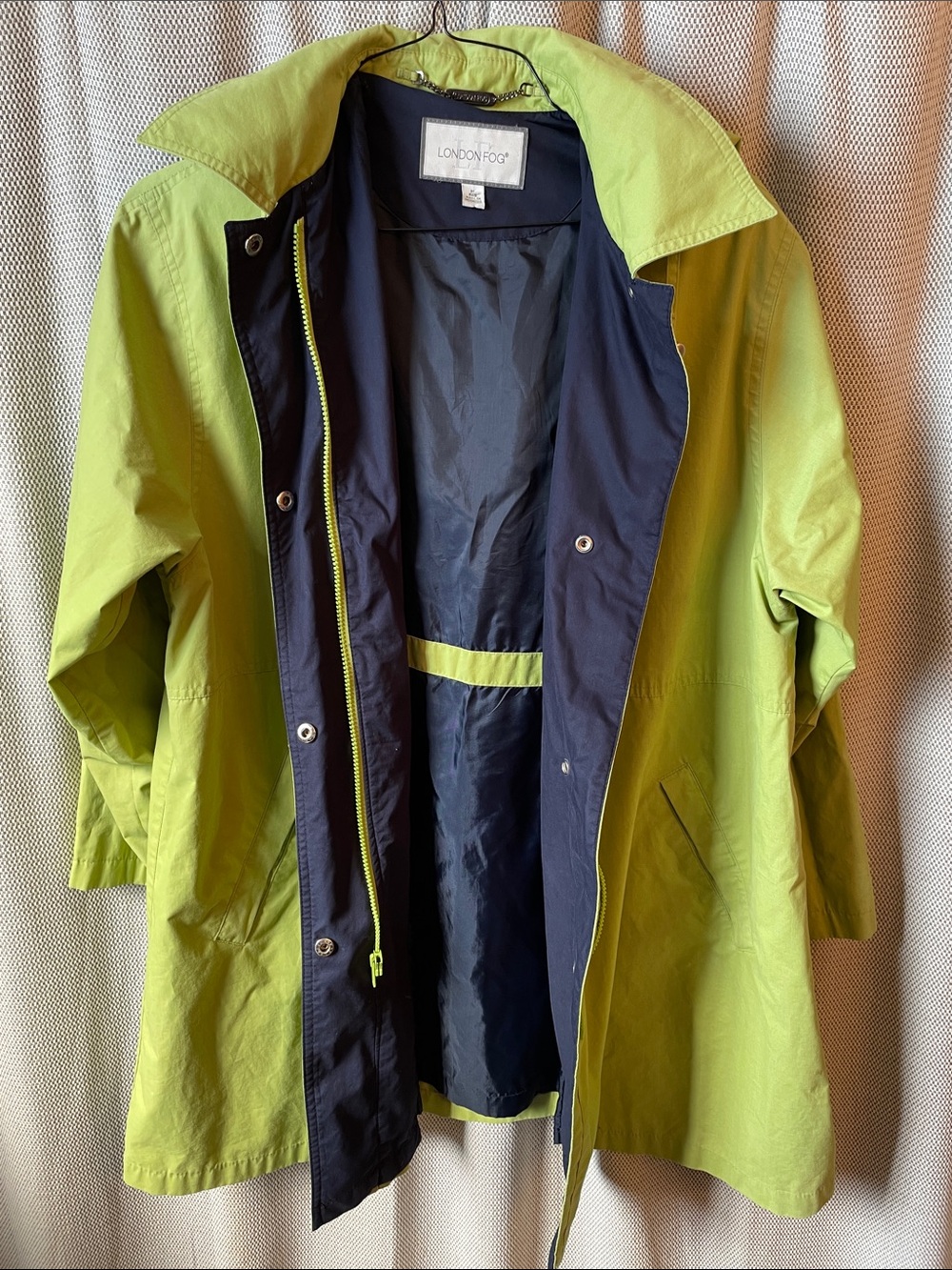 London Fog Lime Green Women's Lightweight Raincoat - Picture 4 of 5